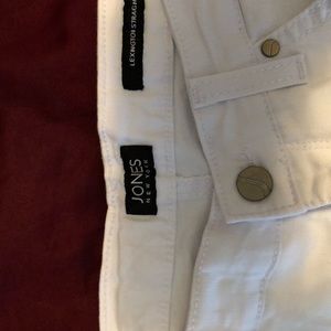 Jones New York white jeans